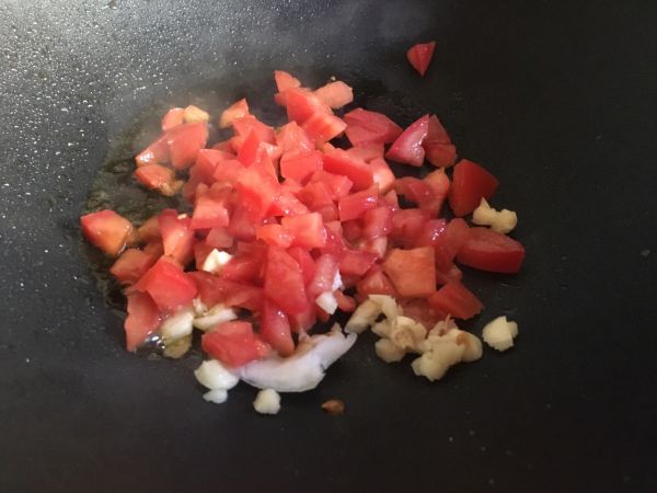 酸辣韭菜面片汤
