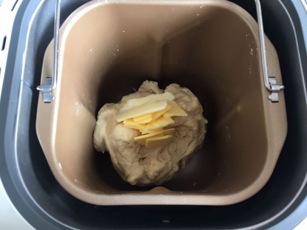 黄桃椰蓉心形面包