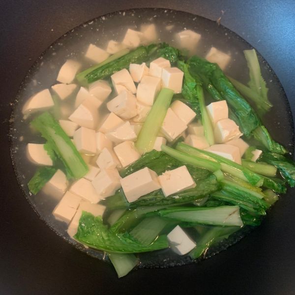 暖胃小白菜豆腐汤