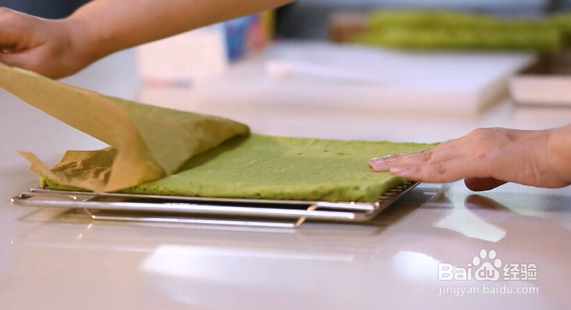 抹茶戚风蛋糕卷的做法