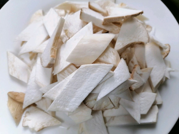 胡萝卜炒杏鲍菇