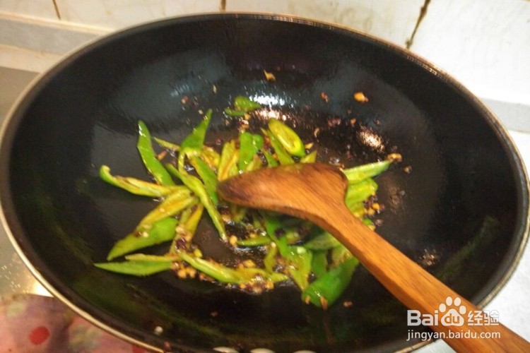 简单的青椒炒豆干做法