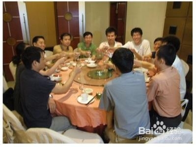 应遵守的工作生活中几项最常用社交礼仪规则