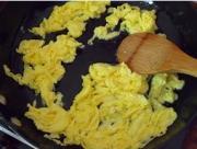 怎样自制蚕豆炒鸡蛋