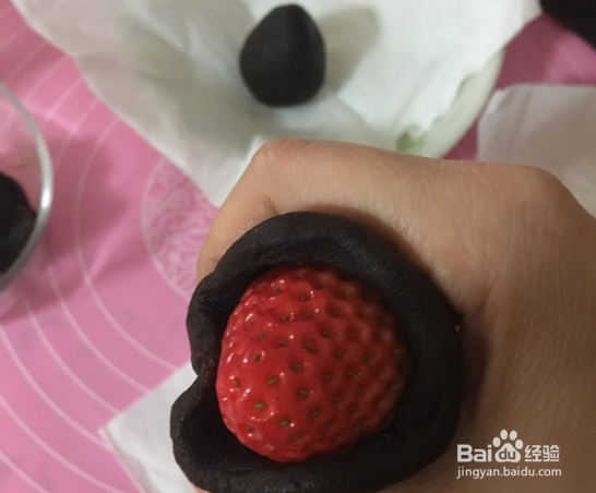 如何制作草莓紫薯大福