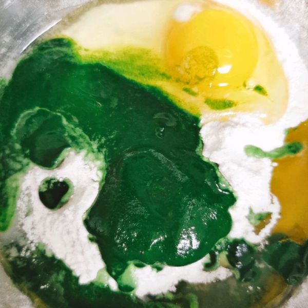 菠菜鸡蛋意大利面