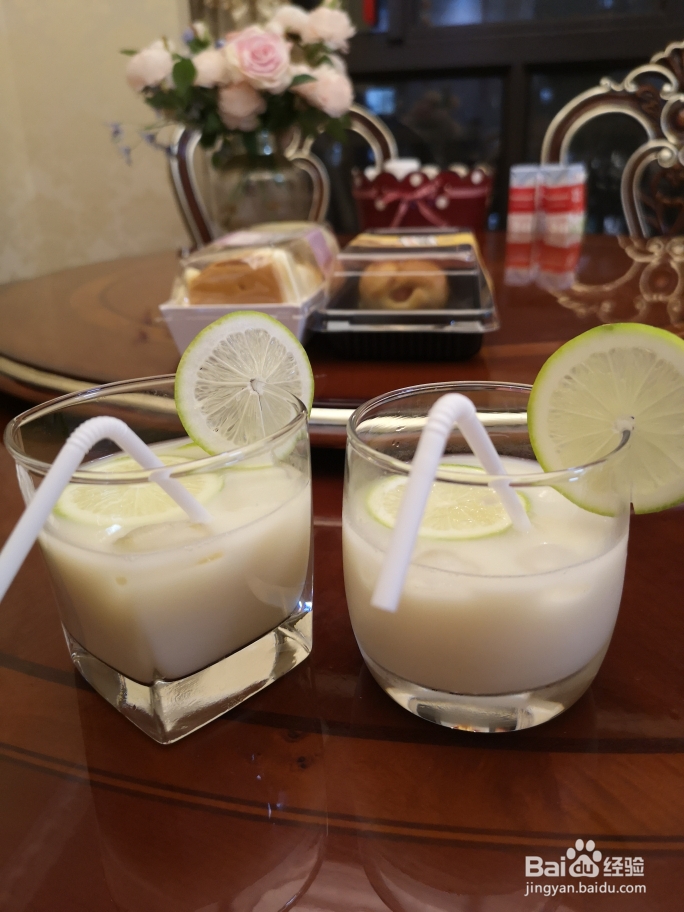 吃光光的青柠绿茶养乐多