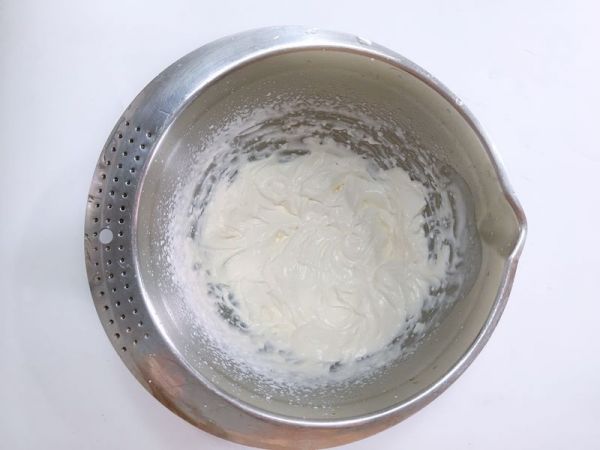 椰蓉海绵KT蛋糕