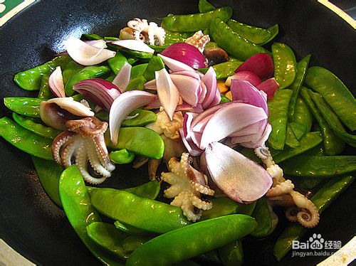墨鱼仔炒荷豆