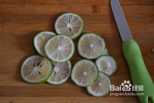 早上第一杯水——蜂蜜柠檬水