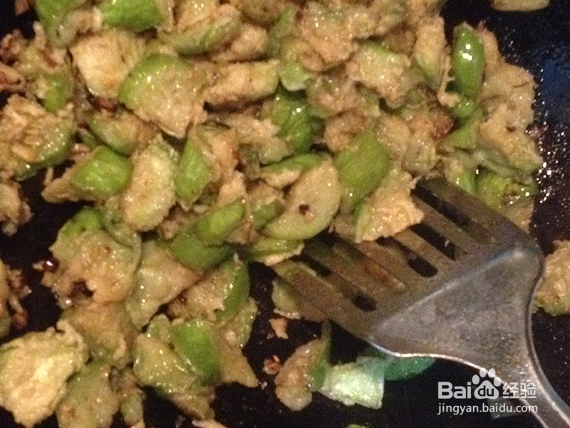 茄子烩虾仁的做法