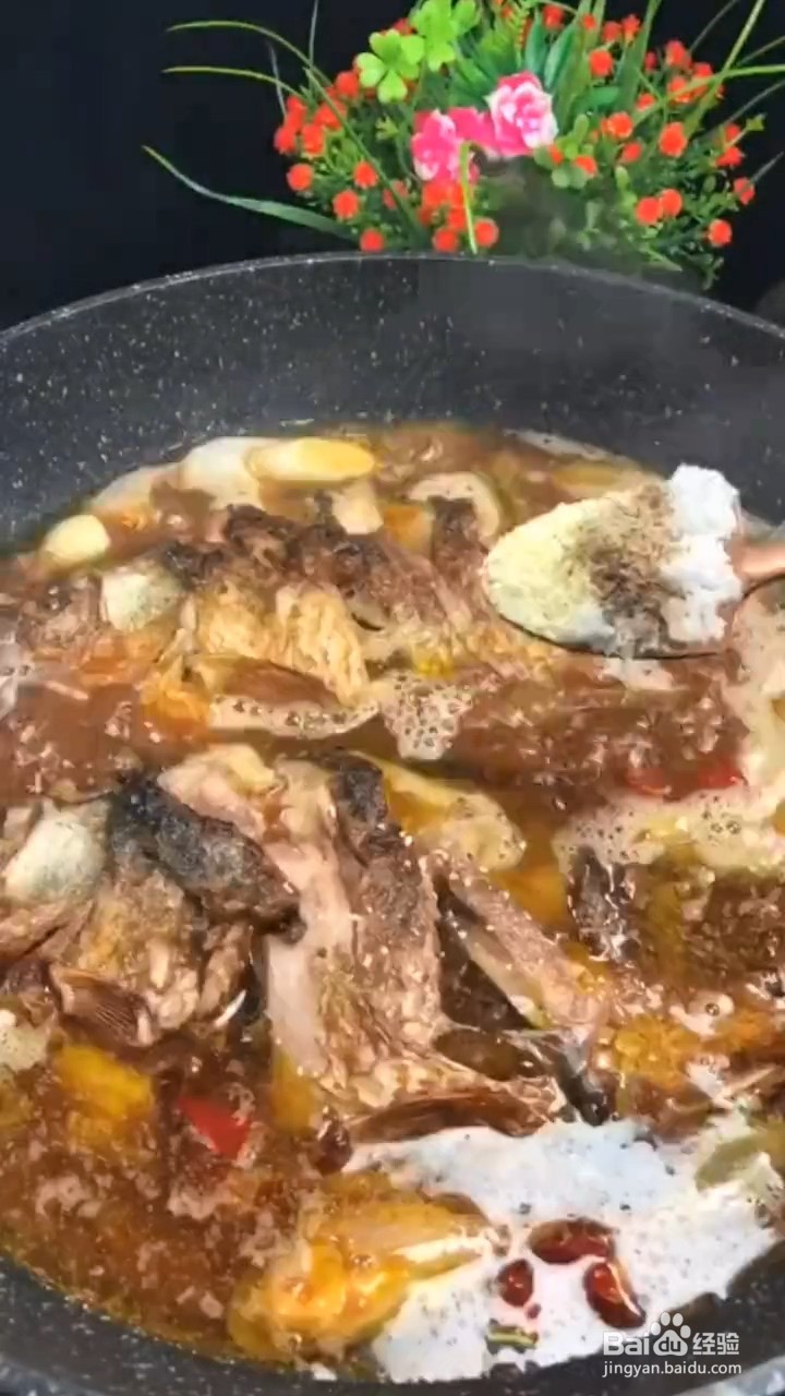 超级无敌好吃下饭的酱焖鲫鱼要怎样做
