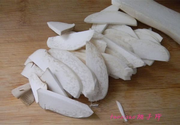 杏鲍菇炒鸡肉片
