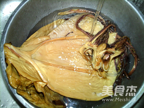 发制干鱿鱼的做法