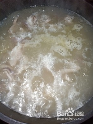 菌菇猪肚炖山药的做法