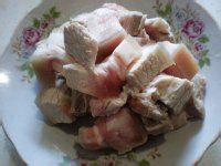 菠萝红烧肉的做法