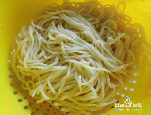 美味可口炸酱面