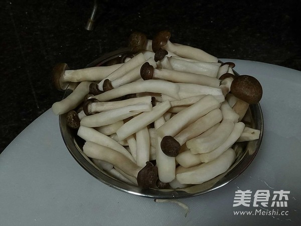 蟹味菇虾头汤