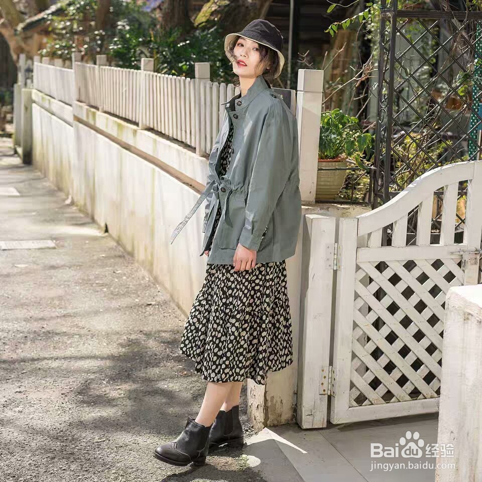 工装外套里面怎么穿