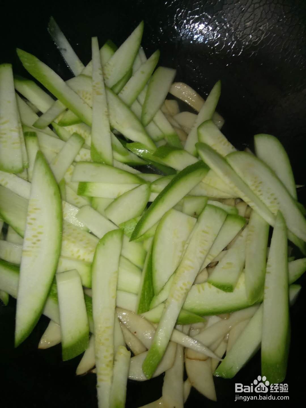 杏鲍菇西葫芦炒红椒的简易做法