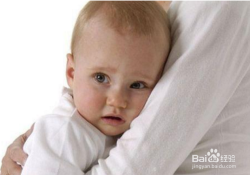 宝宝坠床后该怎么办以及应对措施？