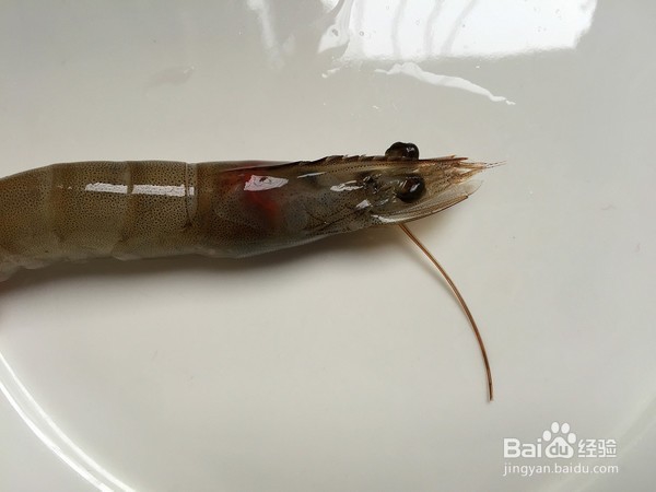 如何制作正宗的油焖大虾