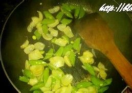 优雅吃素,轻松瘦身——甜豆炒百合