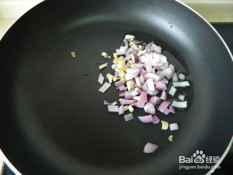 如何在家制作咖喱土豆盖饭