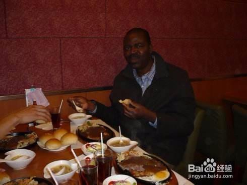 如何与外国人交往