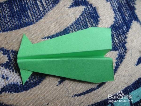 儿童简易折纸--第三种飞机折法