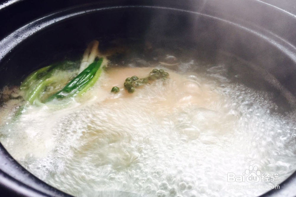 重口解馋的「藤椒鸡」