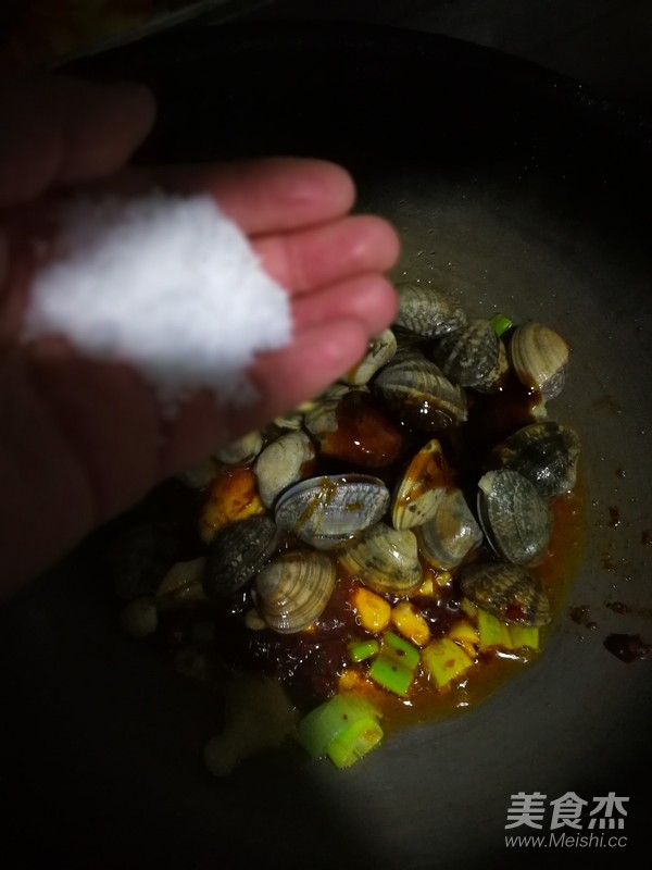 辣炒花蛤的做法