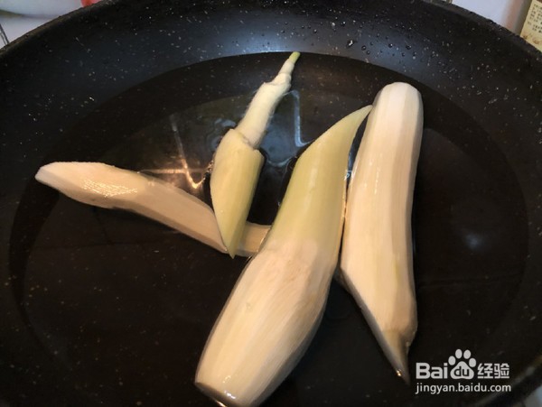 如何做出好吃美味的毛豆籽炒茭白