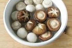 蚝油双菇西兰花的做法