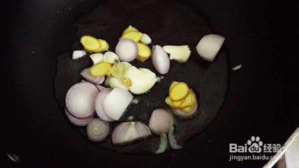 香菇芋头焖鸭的做法