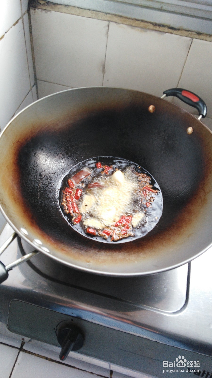 腊蹄子火锅的做法