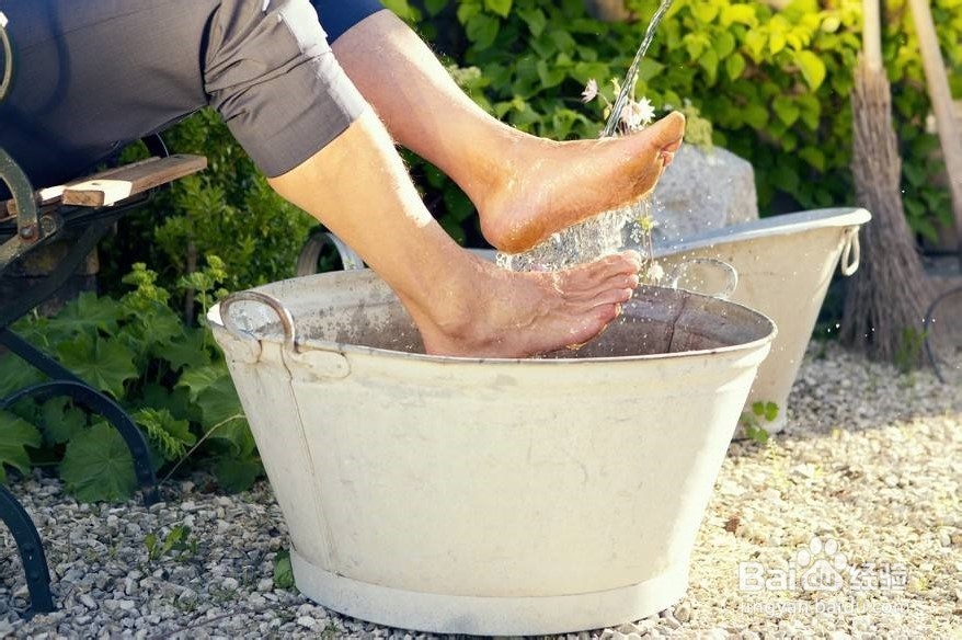 怎样去除脚上的死皮?