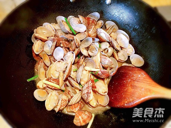 蚝油花蛤的做法