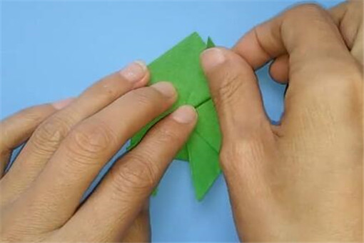 一张彩色的a4纸怎么折