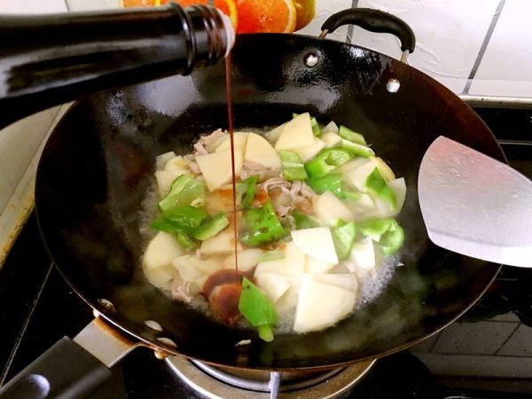 尖椒肉丝土豆片
