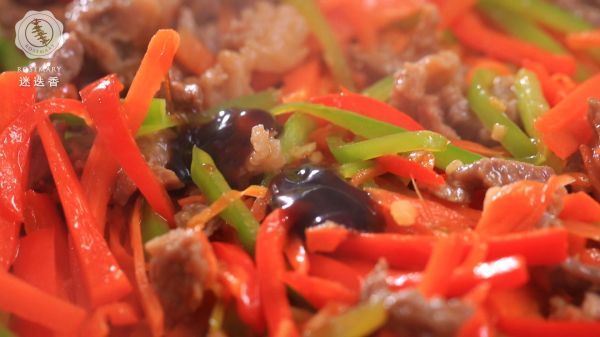 胡萝卜炒牛肉丝－迷迭香