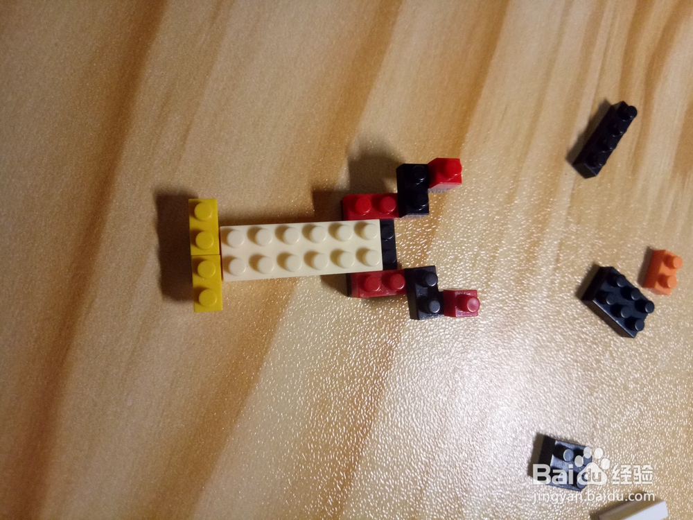 如何用积木搭小车