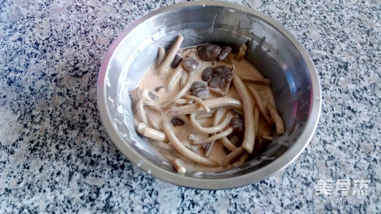 五香茶树菇的做法