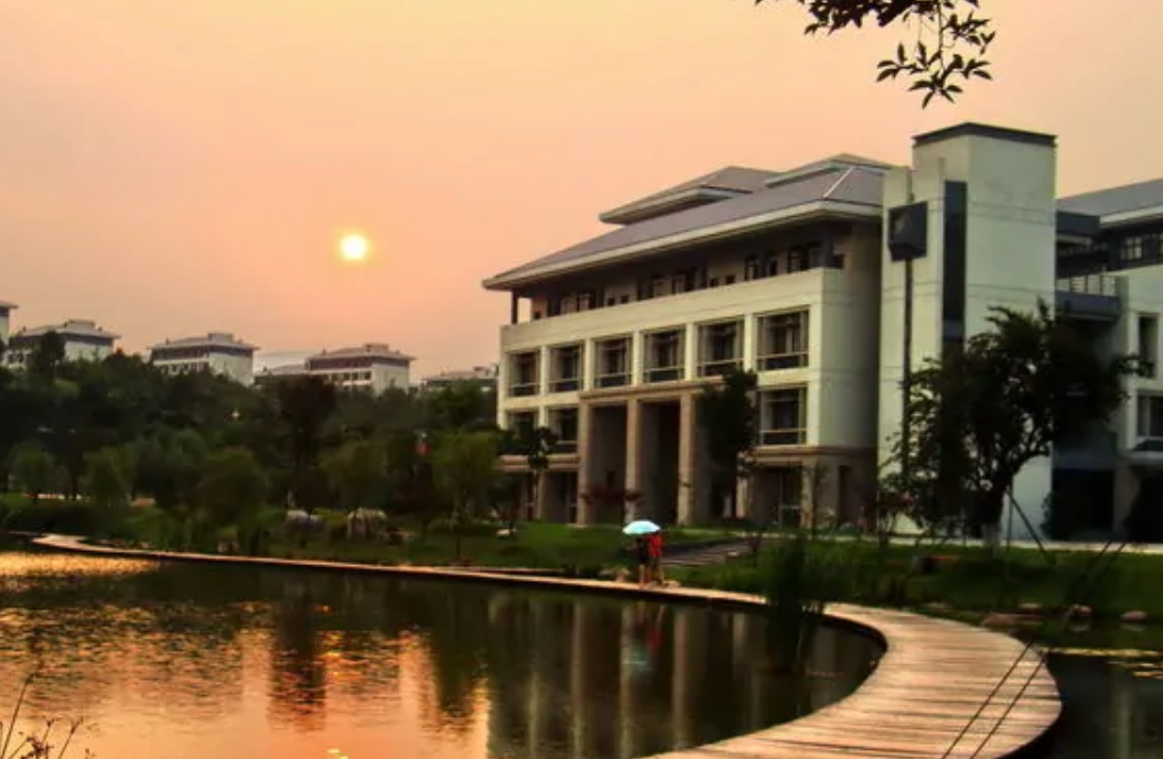 南京审计大学是211吗