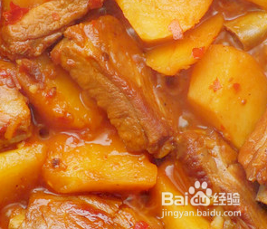 土豆烧排骨怎么做