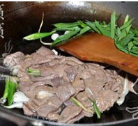 青蒜炒猪肝的做法