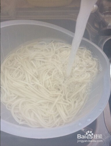 {太阳美食分享}好吃的快手长豆角拌面