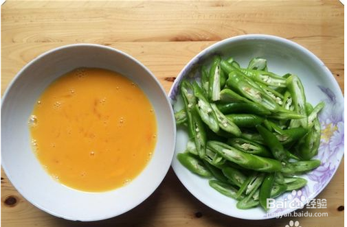 简单家常菜尖椒炒鸡蛋方法