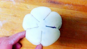 怎么做奶香紫薯发面饼？