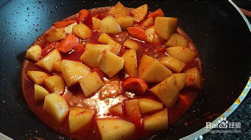 三巴酱焖土豆
